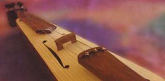 Η λύρα του πόντου Ποντιακή Λύρα