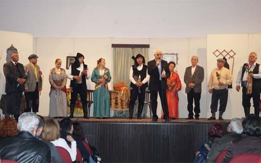 ΘΕΑΤΡΙΚΗ ΟΜΑΔΑ Ε.Π.Ω.Φ. – «ΤΟ ΜΑΥΡΟΚΟΡ’Τ’Σ» mavrokorts1